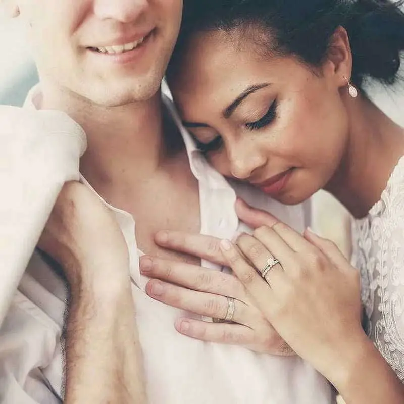 Engagement and pre-wedding photo shooting on a beautiful beach of Laem Tong beach on Phi Phi Don island. Photo shoot by " phiphiphotography.com " a professional lifestyle photographer and engagement photographer in Koh Phi Phi. Our team dedicate to capturing and create your beautiful pictures with a stunning background of Koh Phi Phi 